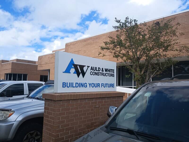 Dimensional Lettering